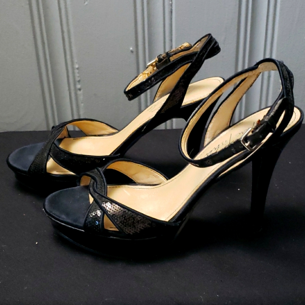 *SALE! Marc Fisher Black Heels